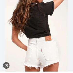 501 Levi’s Mid Rise Denim Short